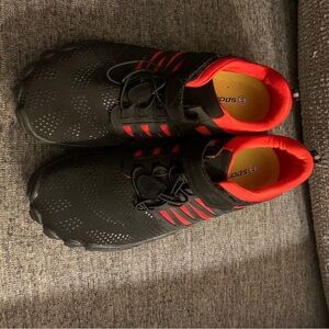 WHITIN Men’s Minimalist Trail Runner